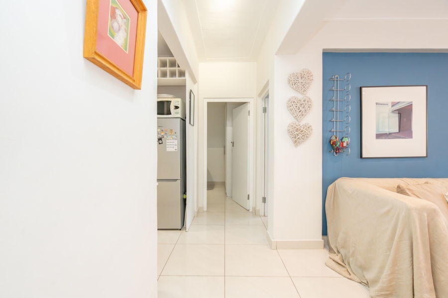 2 Bedroom Property for Sale in Three Anchor Bay Western Cape
